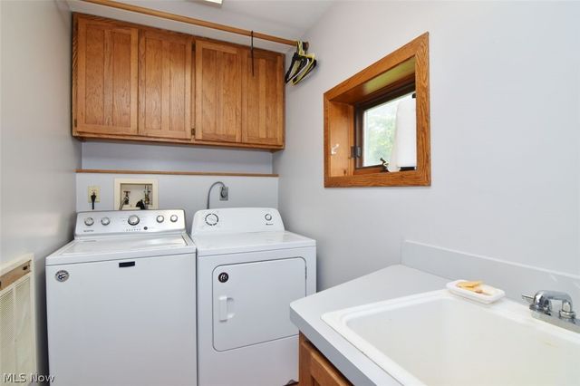 3795 Irving Park Avenue, Woodmere, OH 44122
