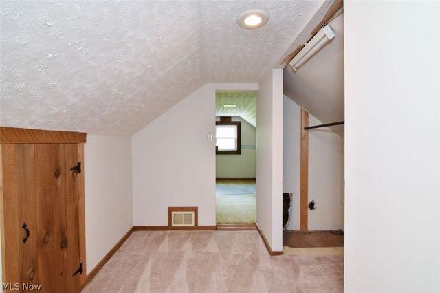3795 Irving Park Avenue, Woodmere, OH 44122