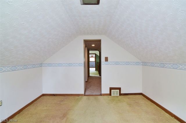 3795 Irving Park Avenue, Woodmere, OH 44122