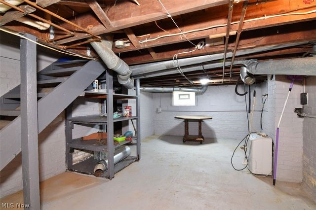 3795 Irving Park Avenue, Woodmere, OH 44122