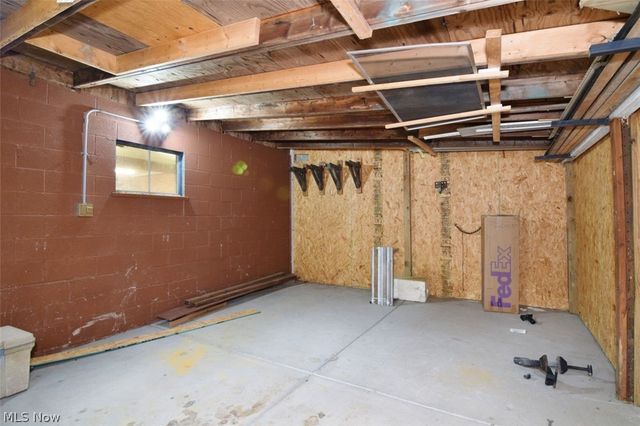 3795 Irving Park Avenue, Woodmere, OH 44122