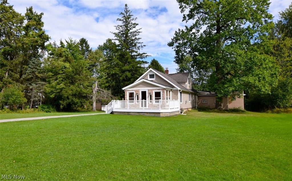 3795 Irving Park Avenue, Woodmere, OH 44122