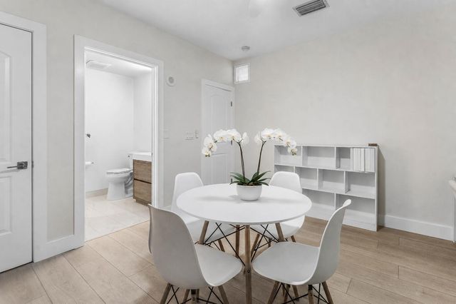 801 S Olive Avenue 112, West Palm Beach, FL 33401