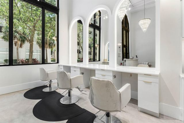 801 S Olive Avenue 112, West Palm Beach, FL 33401