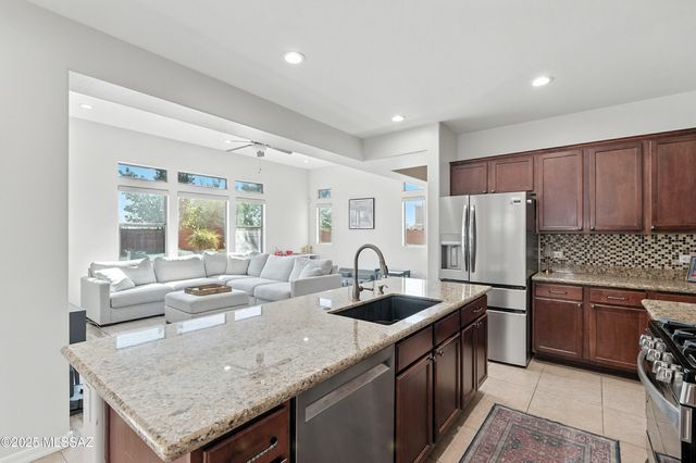 3501 W Tailfeather Drive, Marana, AZ 85658