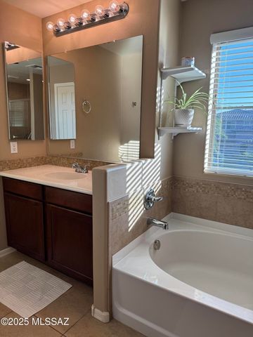 3501 W Tailfeather Drive, Marana, AZ 85658