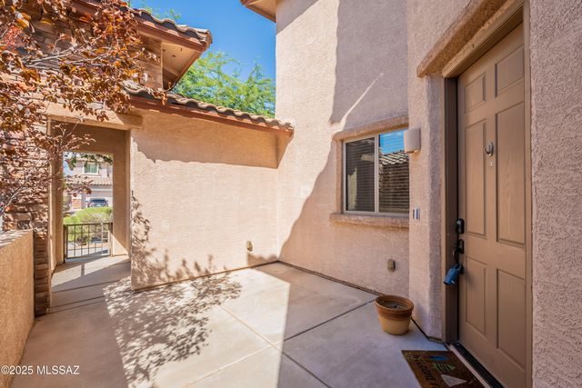 3501 W Tailfeather Drive, Marana, AZ 85658
