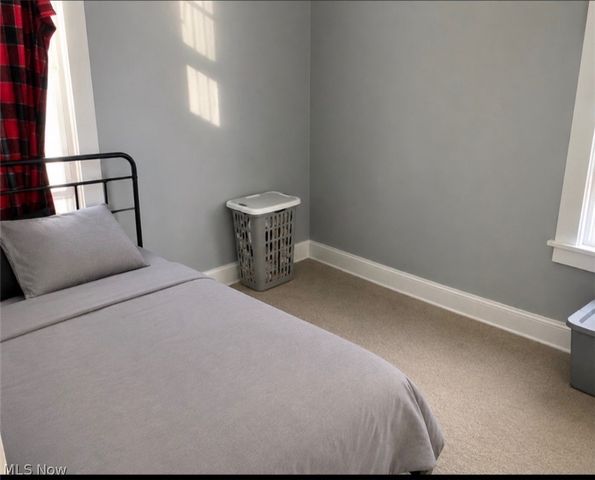 661 E 127th Street, Cleveland, OH 44108