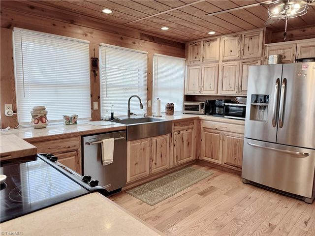 4681 Rockford Road, Dobson, NC 27017