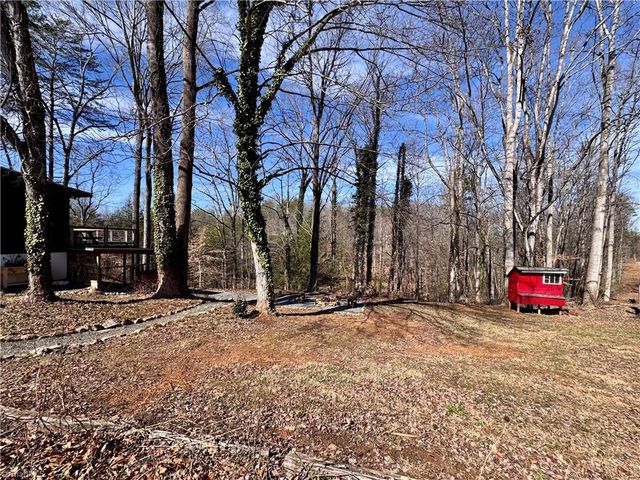 4681 Rockford Road, Dobson, NC 27017