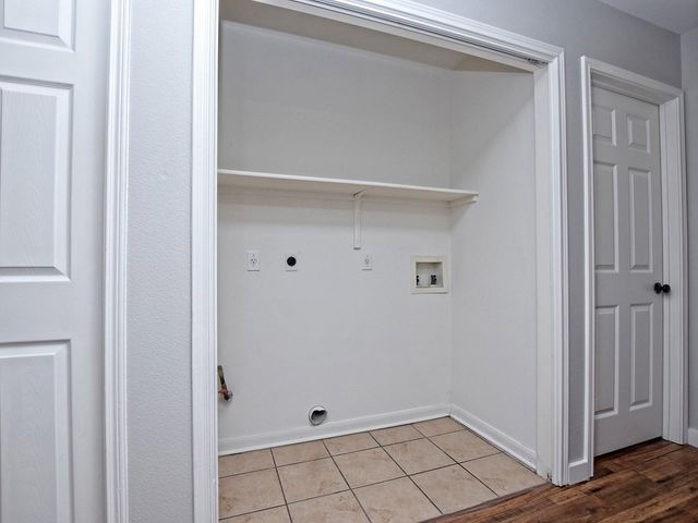 806 Red River LN, Leander, TX 78641