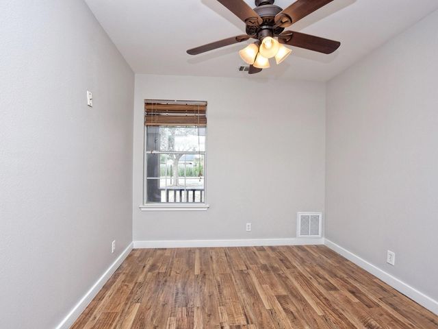 806 Red River LN, Leander, TX 78641