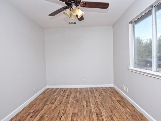 806 Red River LN, Leander, TX 78641