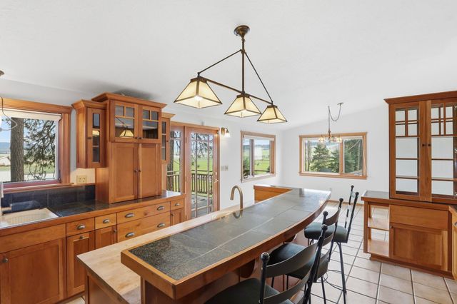 12504 N Fairview Rd, Mead, WA 99021
