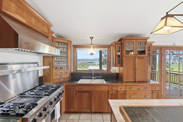 12504 N Fairview Rd, Mead, WA 99021