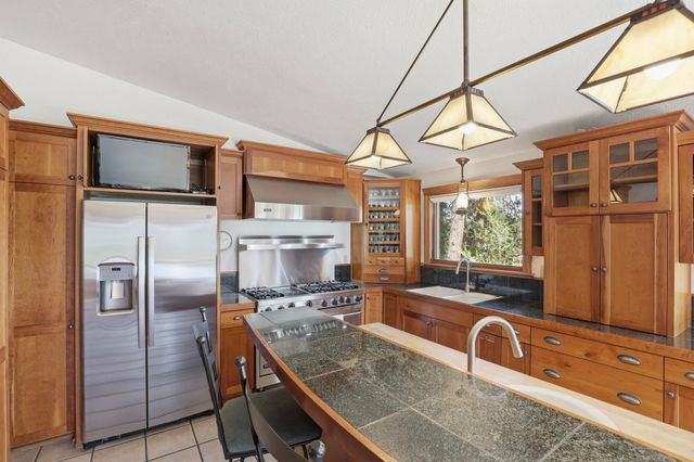 12504 N Fairview Rd, Mead, WA 99021