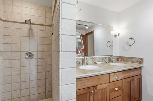 12504 N Fairview Rd, Mead, WA 99021