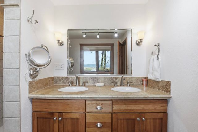 12504 N Fairview Rd, Mead, WA 99021