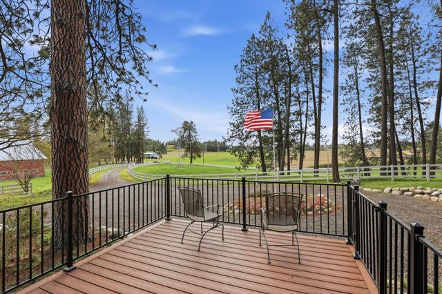 12504 N Fairview Rd, Mead, WA 99021