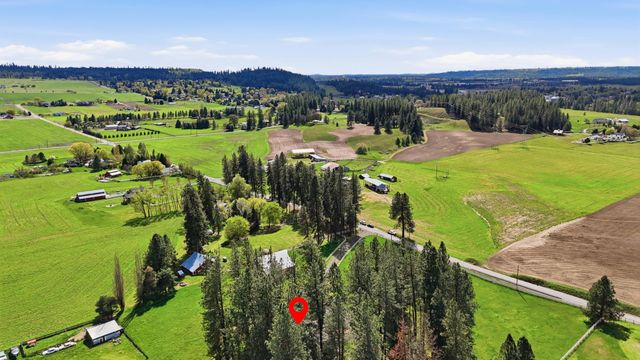 12504 N Fairview Rd, Mead, WA 99021