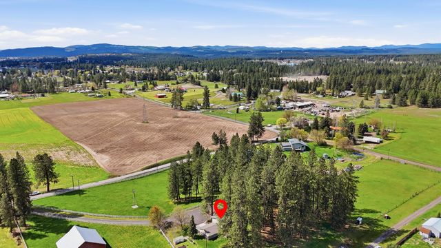 12504 N Fairview Rd, Mead, WA 99021