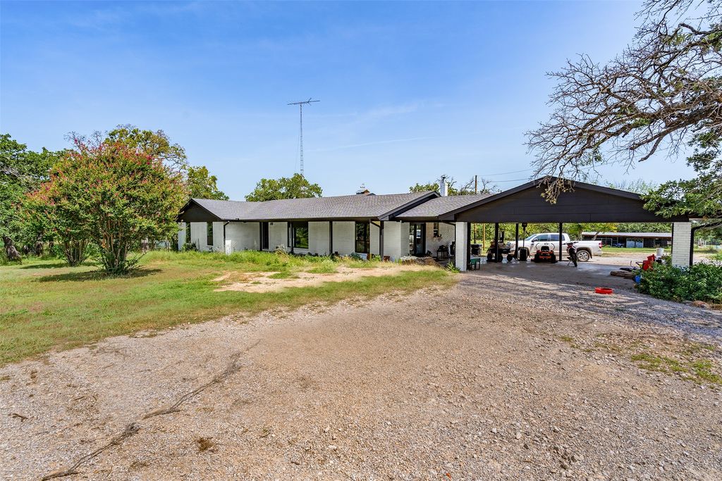 12664 Highway 199 Highway W, Poolville, TX 76487