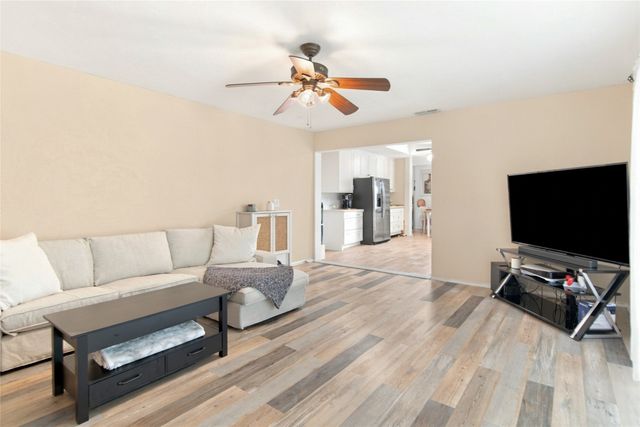 3902 Brookgate Court, Arlington, TX 76016