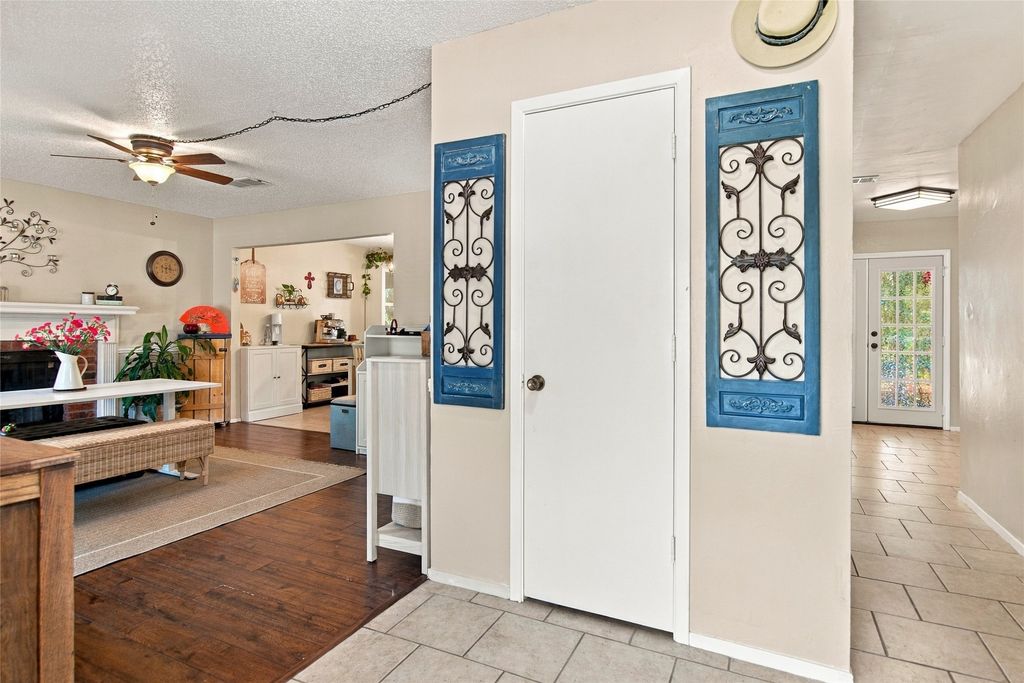 3902 Brookgate Court, Arlington, TX 76016 — photo 4