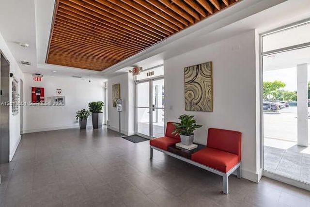 2850 S Douglas Road, Coral Gables, FL 33134