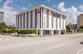 2850 S Douglas Road, Coral Gables, FL 33134
