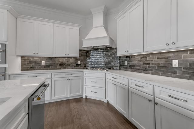 385 Weston Park, Lexington, KY 40515