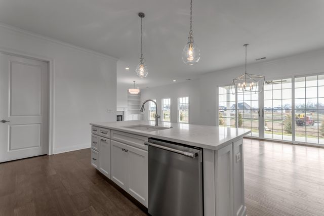 385 Weston Park, Lexington, KY 40515