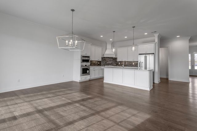 385 Weston Park, Lexington, KY 40515