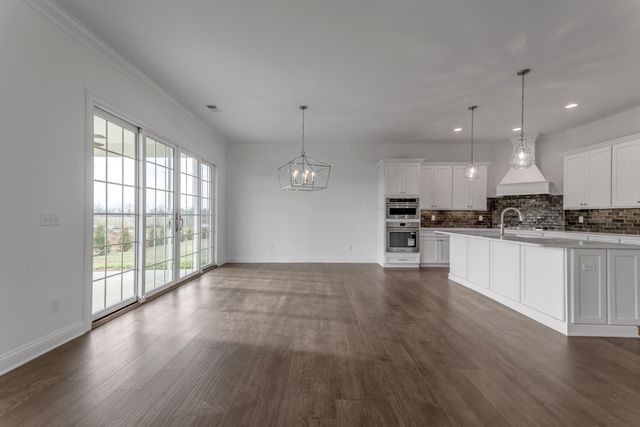 385 Weston Park, Lexington, KY 40515