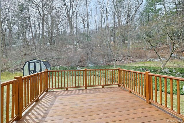 15 Nursery Road, Tuxedo Park, NY 10987