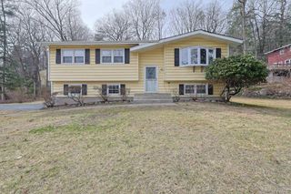 15 Nursery Road, Tuxedo Park, NY 10987