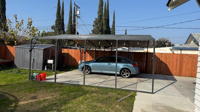 3769 E Mckenzie Avenue, Fresno, CA 93702