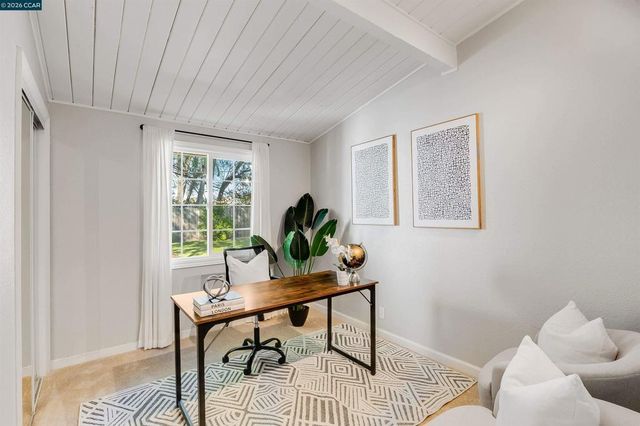 2261 Gehringer Dr, Concord, CA 94520