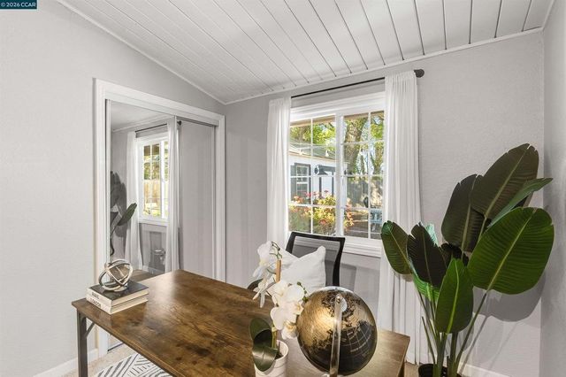 2261 Gehringer Dr, Concord, CA 94520