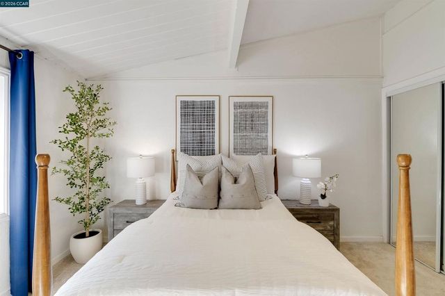 2261 Gehringer Dr, Concord, CA 94520