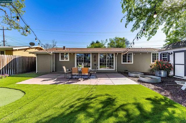 2261 Gehringer Dr, Concord, CA 94520