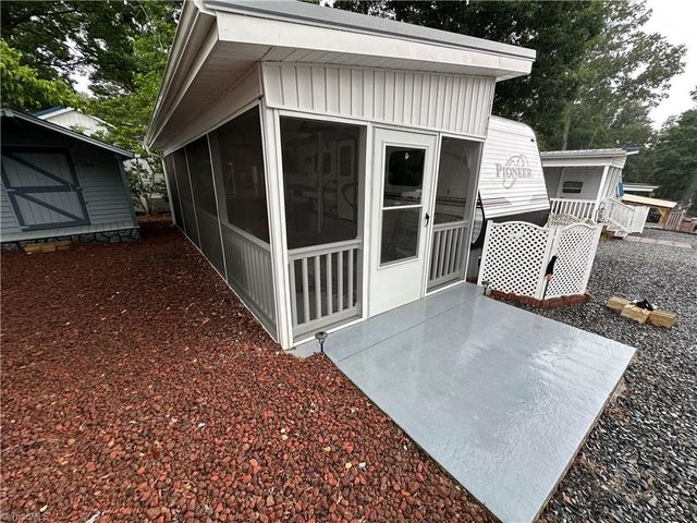 107 Pine Street, New London, NC 28127