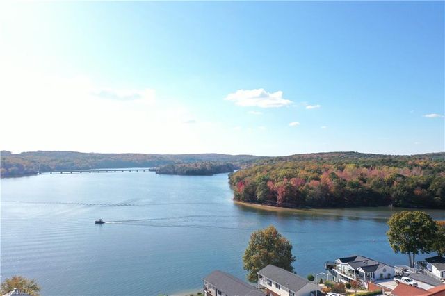 107 Pine Street, New London, NC 28127