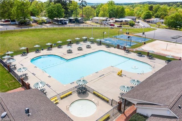 107 Pine Street, New London, NC 28127