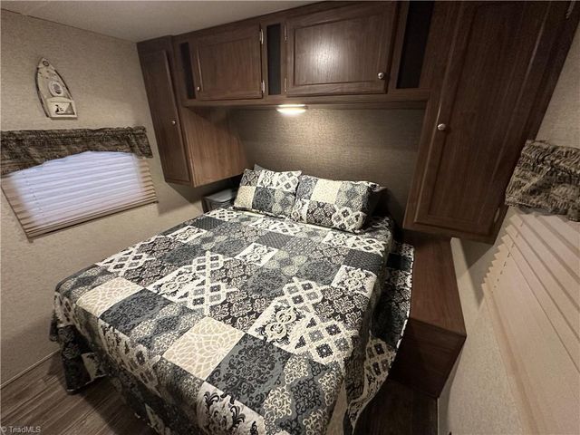 107 Pine Street, New London, NC 28127