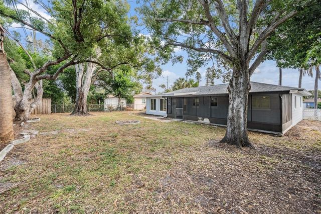 6472 113 STREET, Seminole, FL 33772