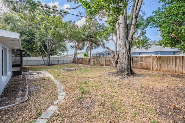 6472 113 STREET, Seminole, FL 33772