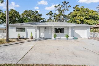 6472 113 STREET, Seminole, FL 33772