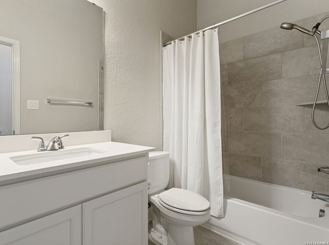 1154 THICKET LN, New Braunfels, TX 78132