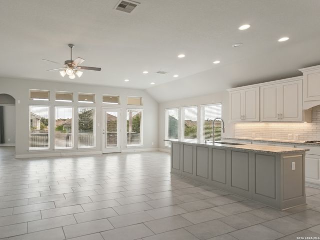 1154 THICKET LN, New Braunfels, TX 78132